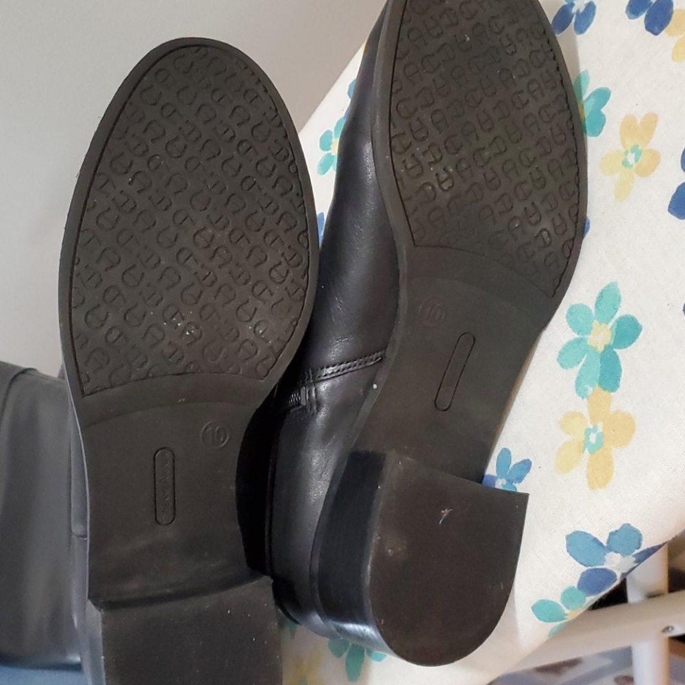 Black boots - Picture 4 of 5